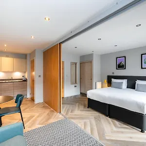 4* Apartmanhotel Staycity West End